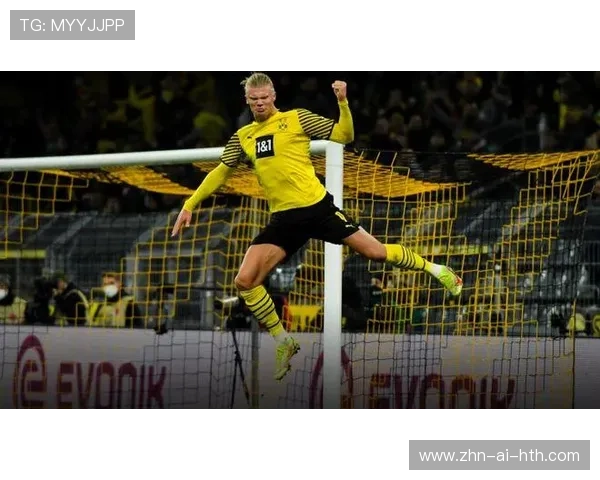 哈兰德背身拿球完成转身 哈兰德背身拿球完成转身